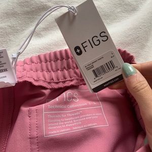 NWT Figs Yola Skinny Scrub pants